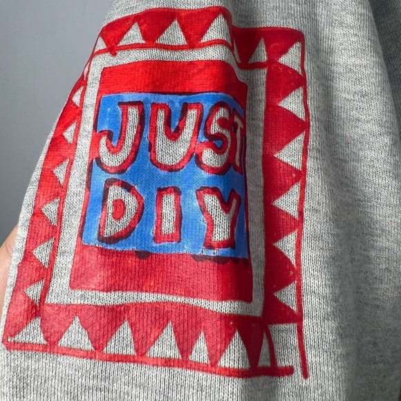 Nike Scribble Graffiti Giraffe Writing Crew Neck XL - Picture 9 of 16